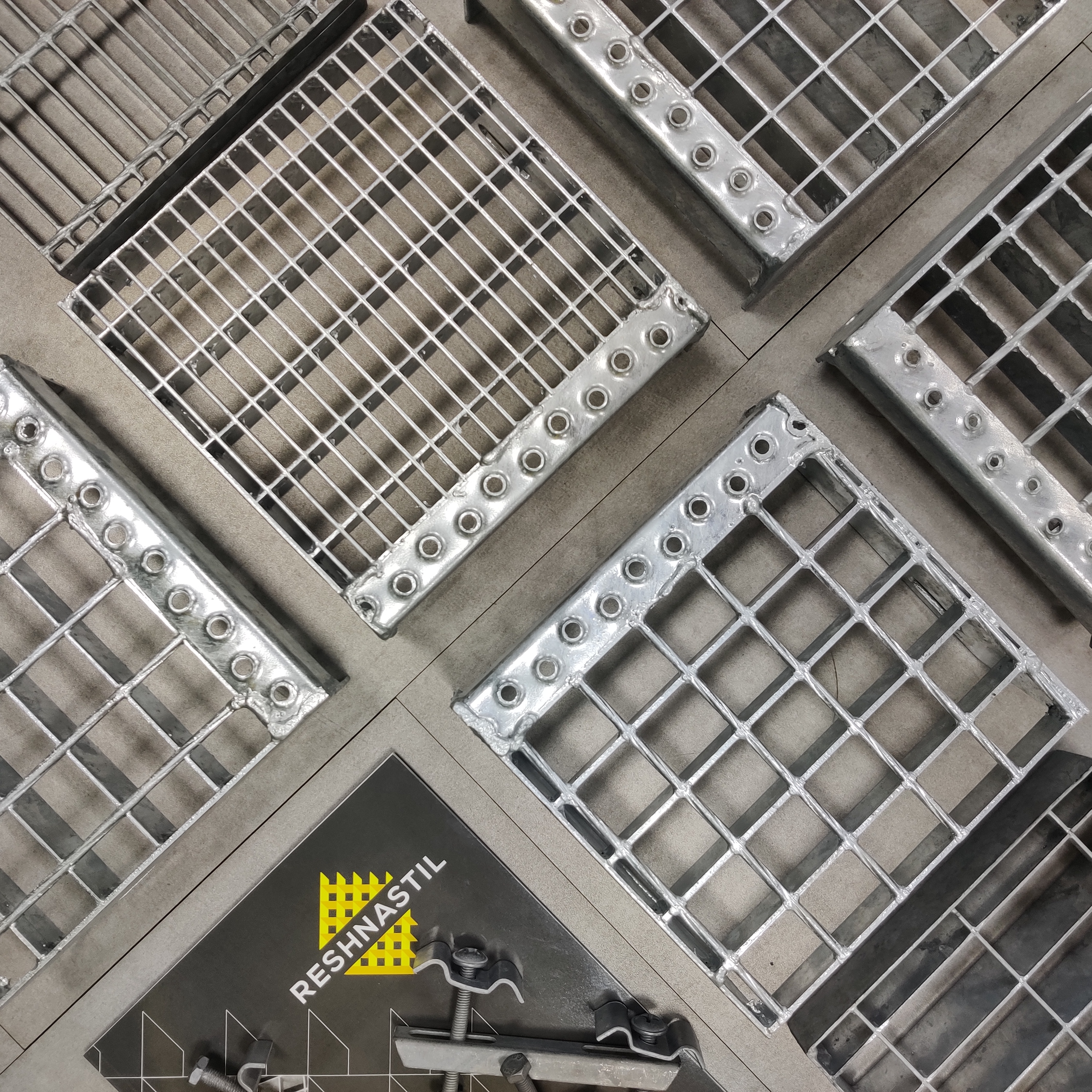 Когда стоит заказывать индивидуальный настил, а не использовать типовые решения